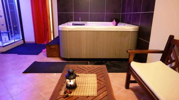 spa-santa-sabina-4-jacuzzi